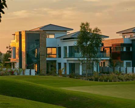 Prestige Golfshire championship golf course luxury villas landscaped greens Nandi Hills